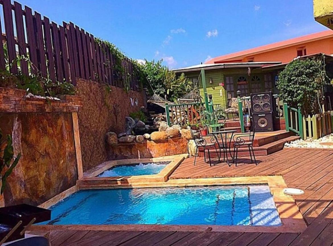One32 Guest House كينغستون المظهر الخارجي الصورة