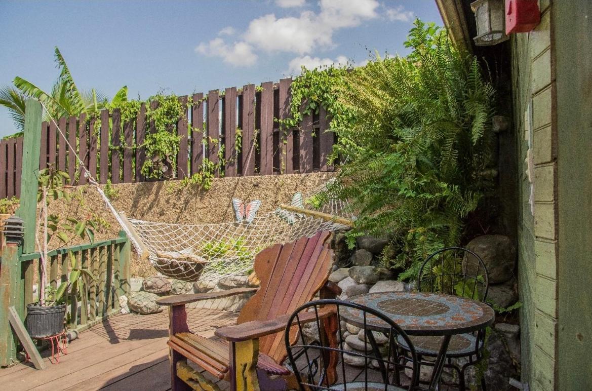 One32 Guest House كينغستون المظهر الخارجي الصورة